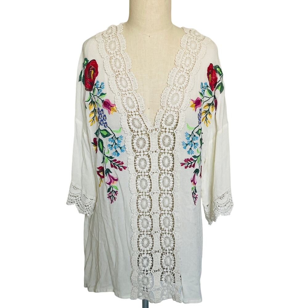 Umgee Floral Embroidered Cream Lace V Neck Top